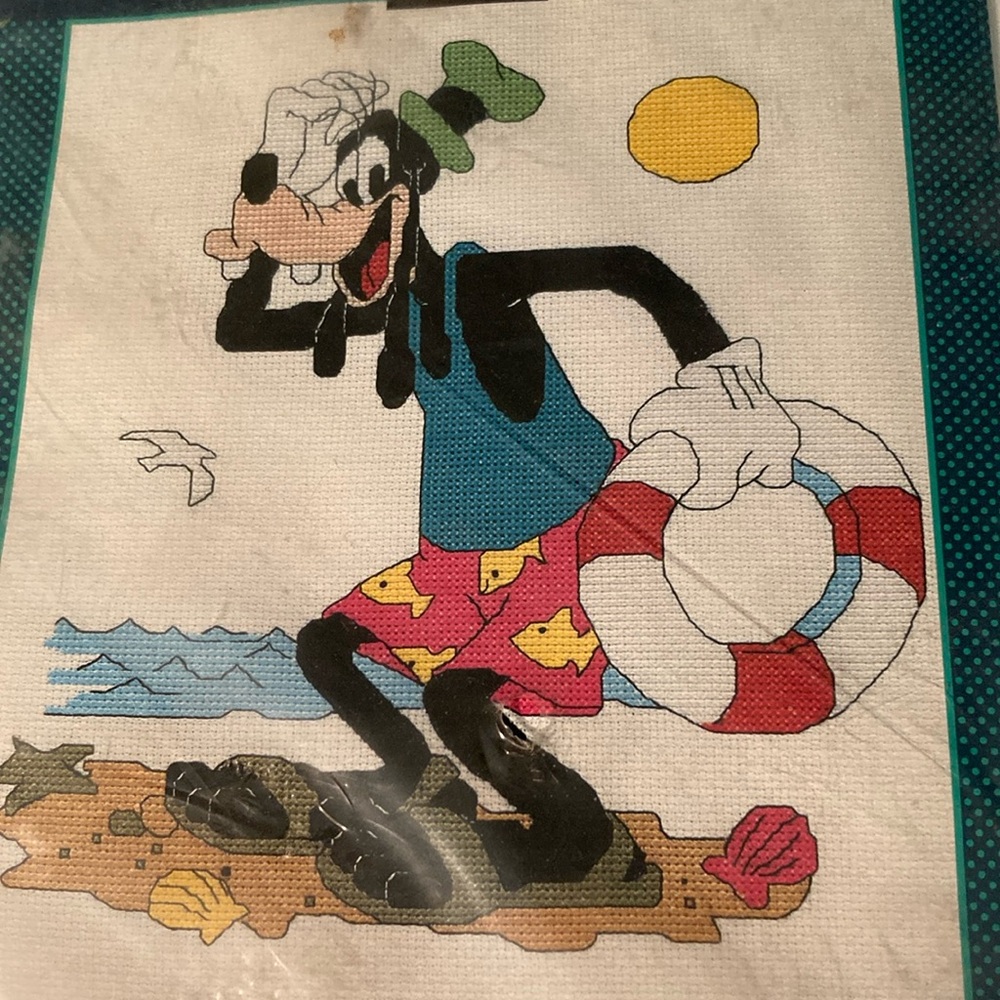 Mickey Unlimited cross stitch kit. “Goofy on the beach” 9 x 9 G2